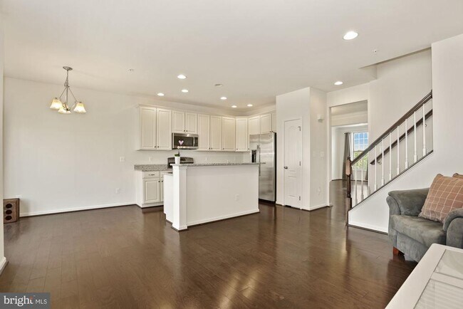 Building Photo - 43176 Witham Square