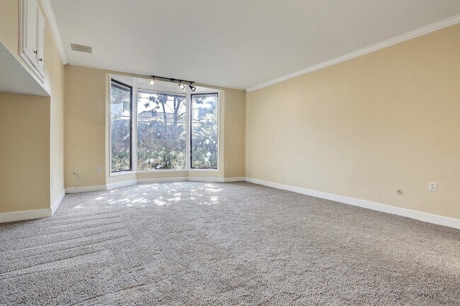 Building Photo - 5203 Braesvalley Dr