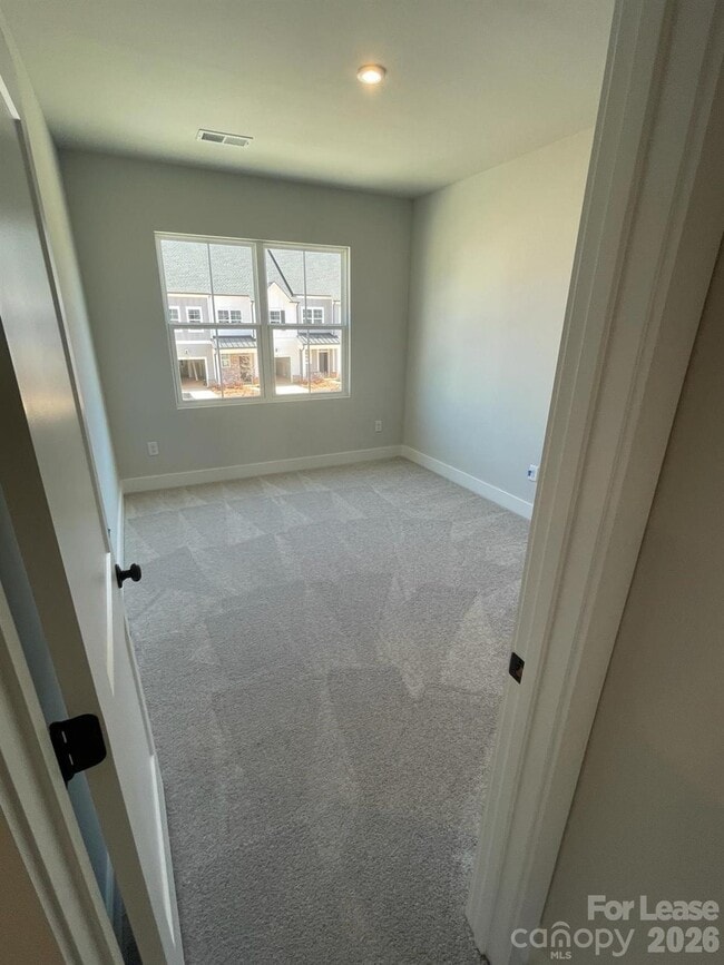 Building Photo - 9547 Munsing Dr