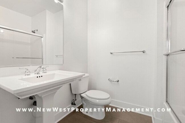 Building Photo - Light and Bright East Village 2 Bedroom at...