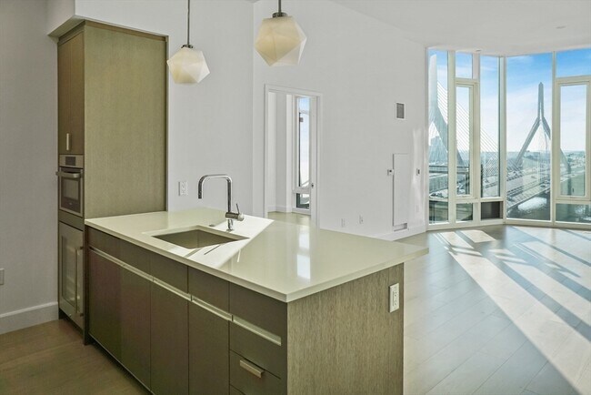 Building Photo - 100 Lovejoy Pl