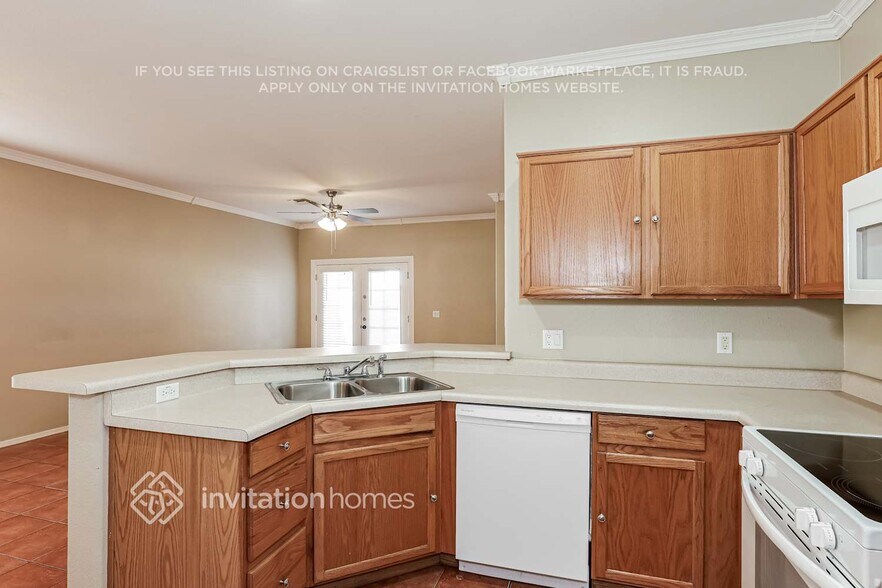 Building Photo - 3871 N 141st Dr