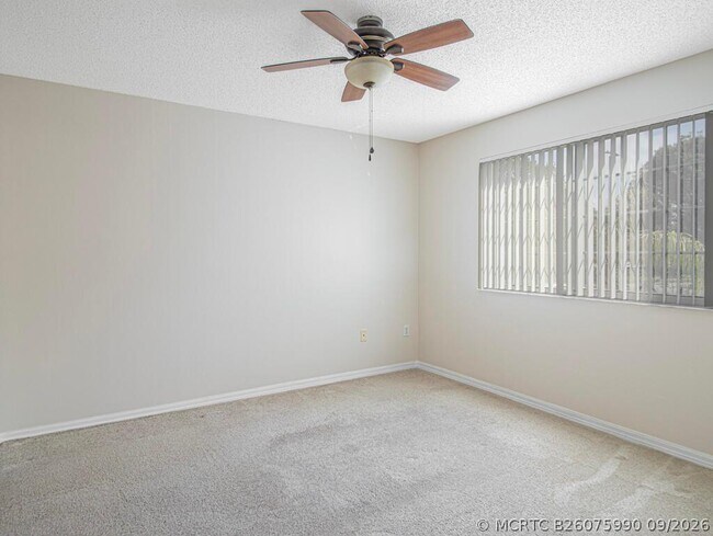 Building Photo - 500 Crestwood Ct N