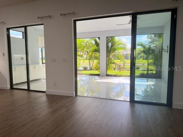 Building Photo - 6289 Mesa Gln