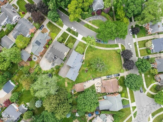 Building Photo - 276 Lewiston Rd