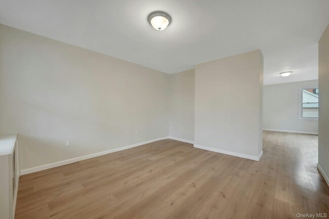 Building Photo - 25 S Washington St