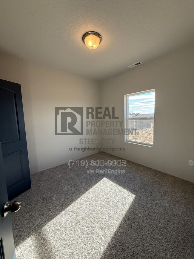 Building Photo - 280 W Harmony Dr