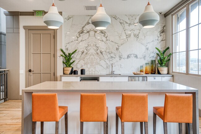 Building Photo - 1000 National Ave