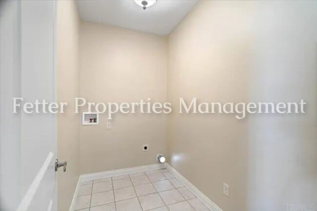 Building Photo - Stunning 4 Bedroom in Cayman Ridge