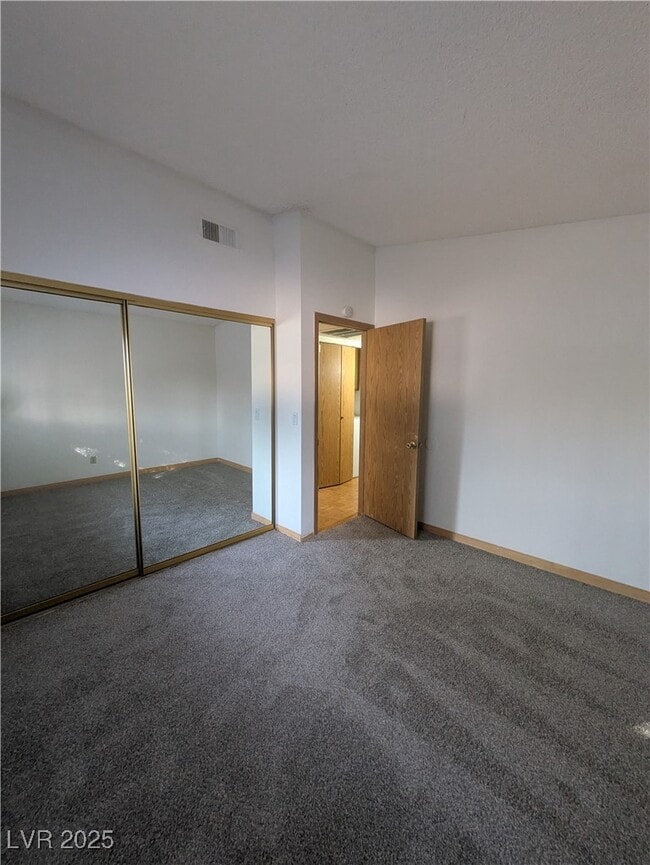 Building Photo - 4252 Rollingstone Dr