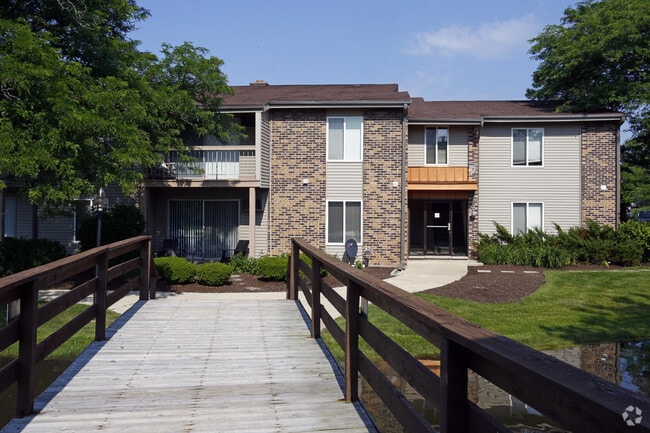 Building Photo - Briarbrook