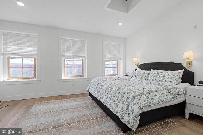 Building Photo - 120 N 3rd St