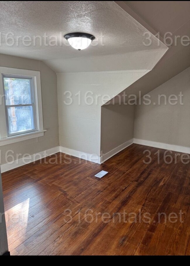 Primary Photo - Recently Remodeled 3 Bedroom Home
