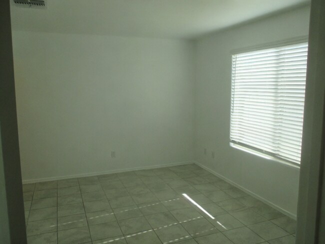 Building Photo - Beautiful 3 Bedroom-2 Bath House, Sahuarita Arizona