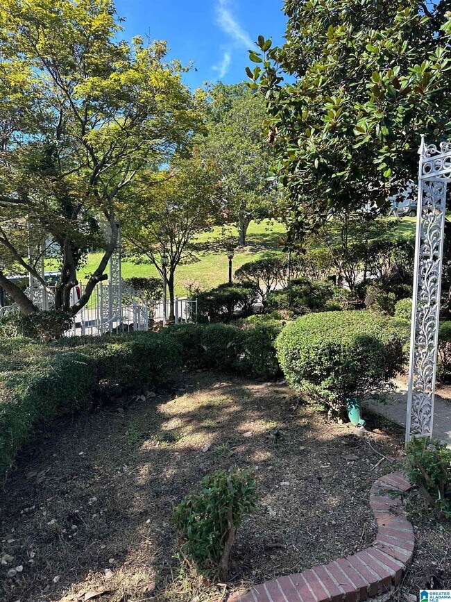 Building Photo - 905 45th St N