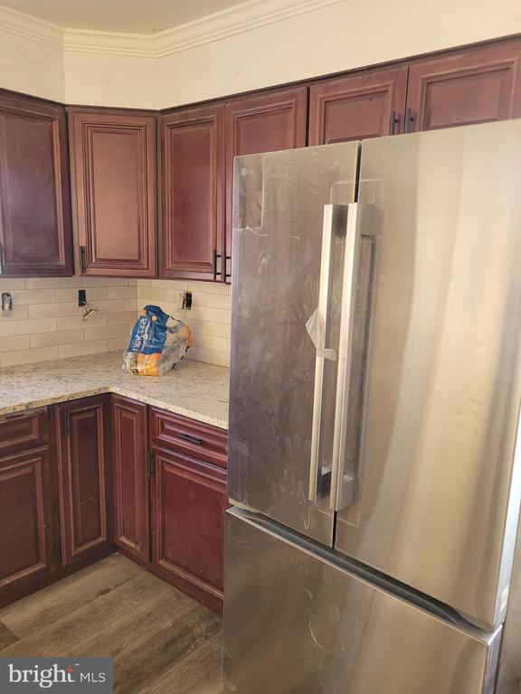 Building Photo - 100 Essenton Dr