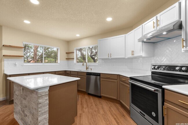 Building Photo - 10802 Winter Creek