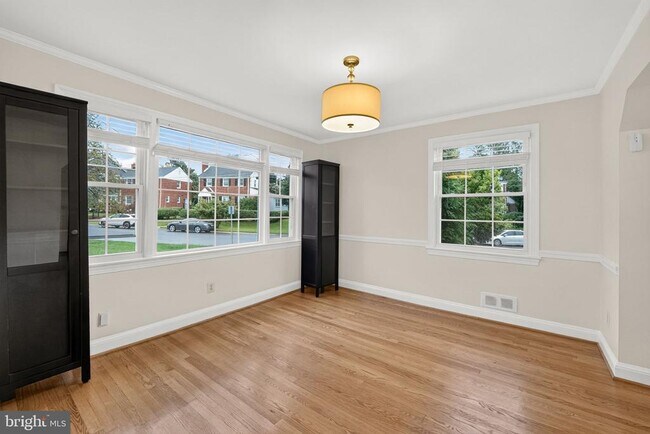 Building Photo - 406 Gilmoure Dr