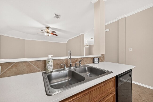 Building Photo - 1646 Martin Lake Dr