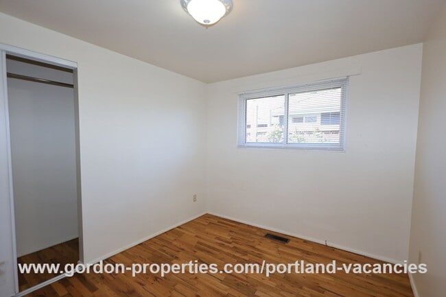 Building Photo - SE Tenino St - Brentwood-Darlington ranch-style 3 bedroom home