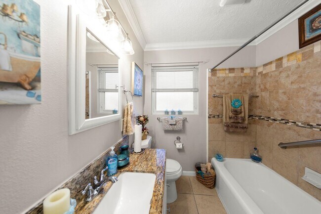 Building Photo - 10128 Homestead Rd