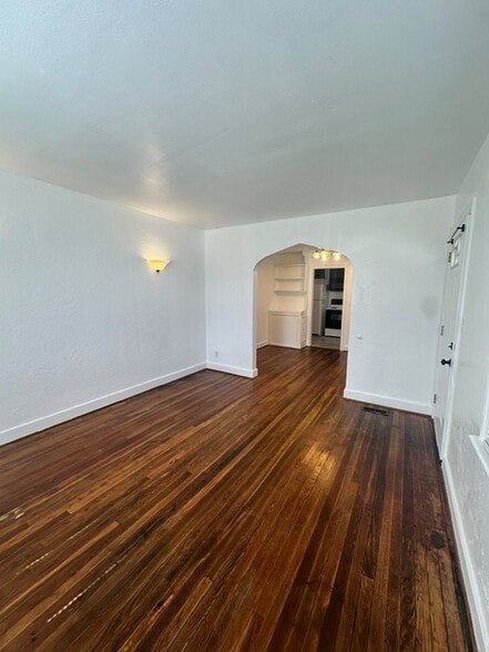 Building Photo - 3735 Lenoir Cir