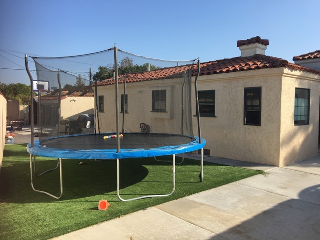 huge Side yard. Get a trampoline! - 6155 W 75th Pl