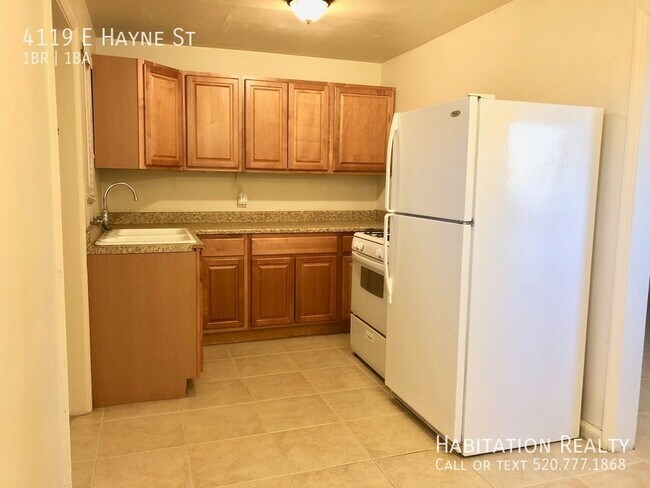 Primary Photo - 4119 E Hayne St