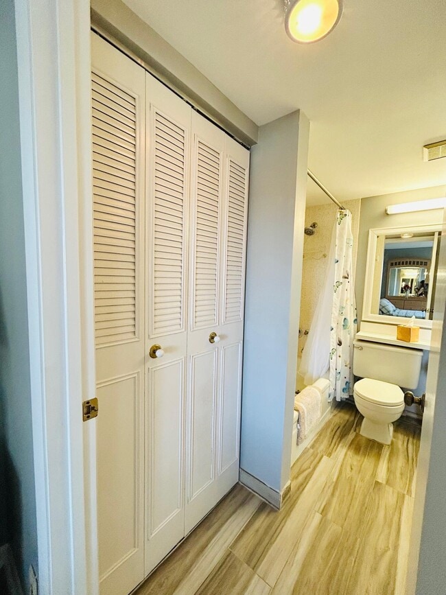 Building Photo - 408 Pine Glen Ln