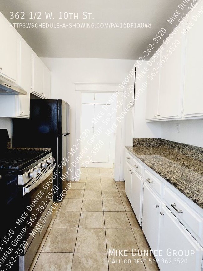 Building Photo - Upstairs 2BD/2BA Home in Central San Pedro...