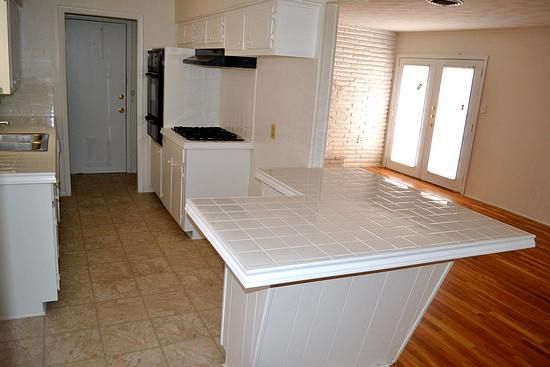 Building Photo - 2528 St Francis Ave