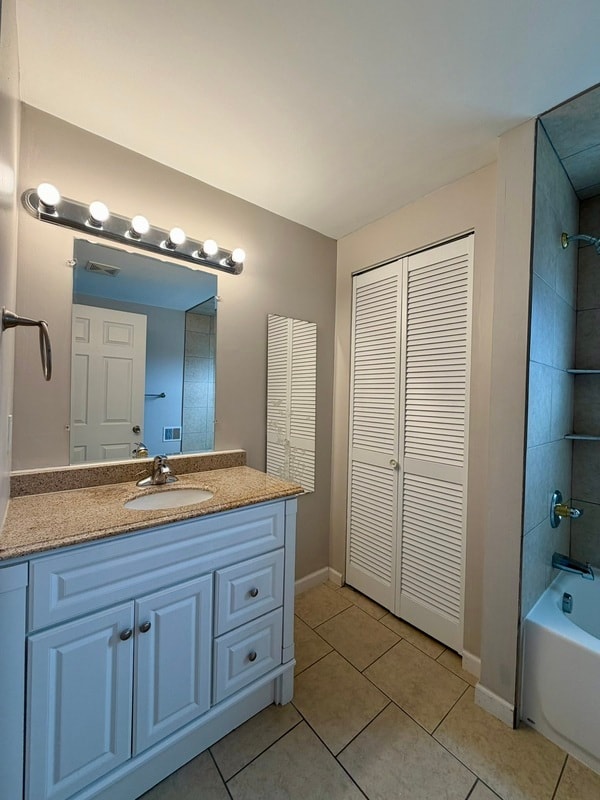 Building Photo - 82 Poplar St