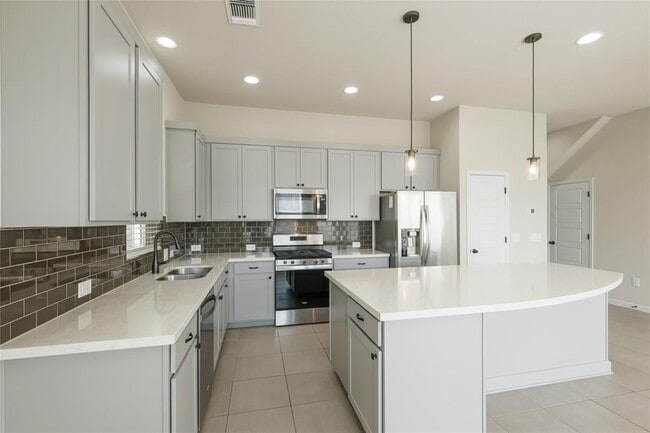 Building Photo - 13608 Cibolo Trace
