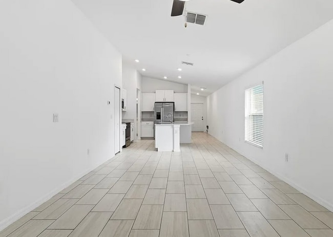 Building Photo - 12609 Maple Bonsai Dr