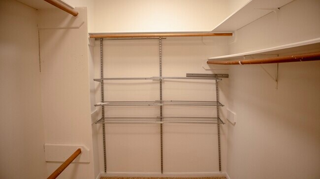 Building Photo - 9 Huntsmans Horn Cir