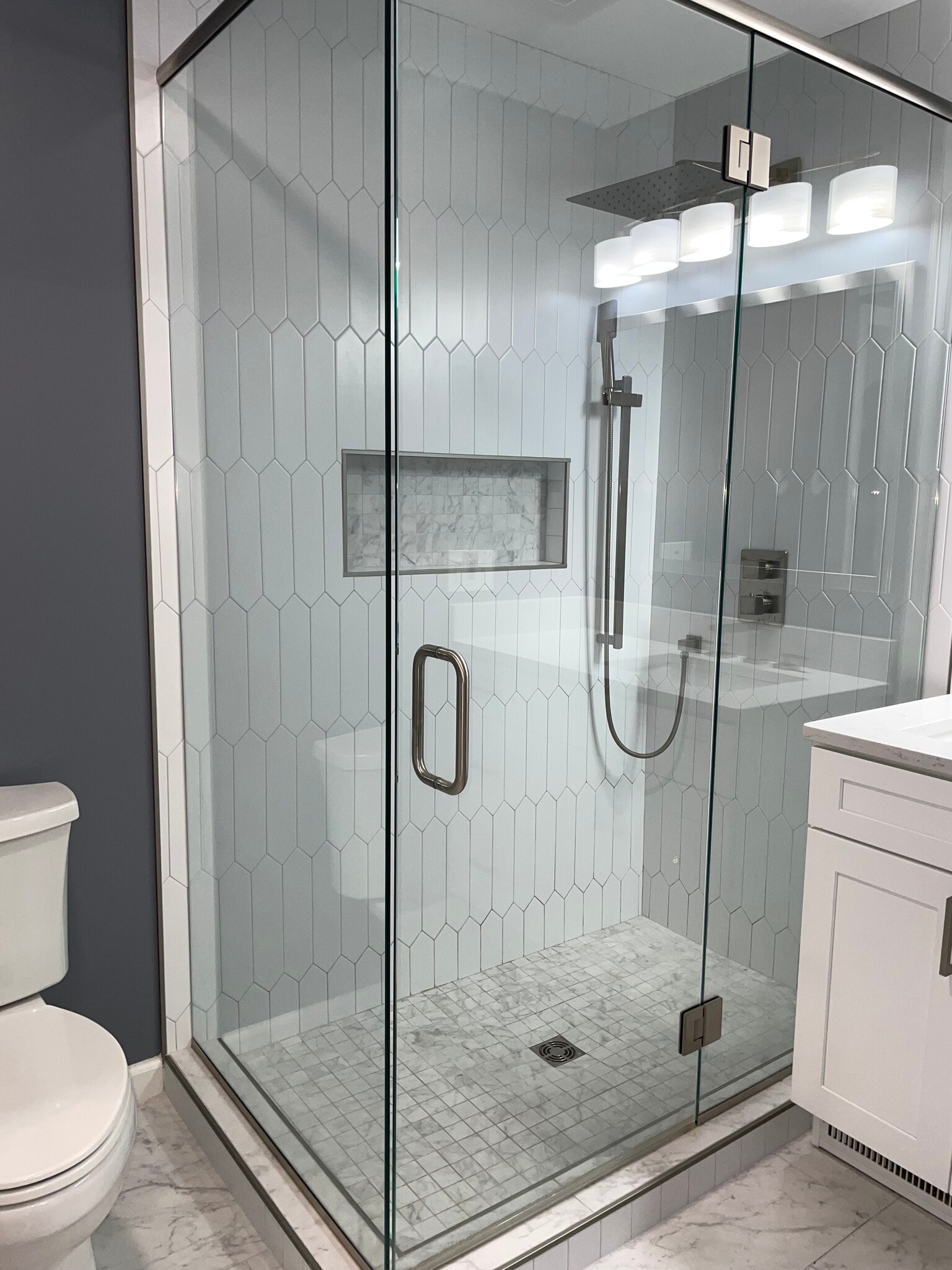 Master bathroom - 1010 Country Club Rd