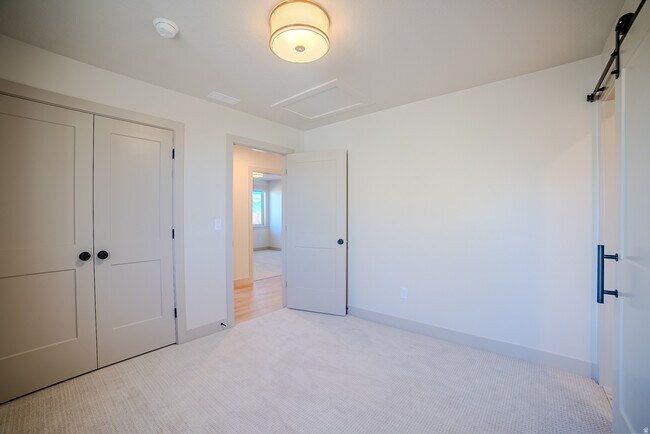 Building Photo - 793 S 350 E