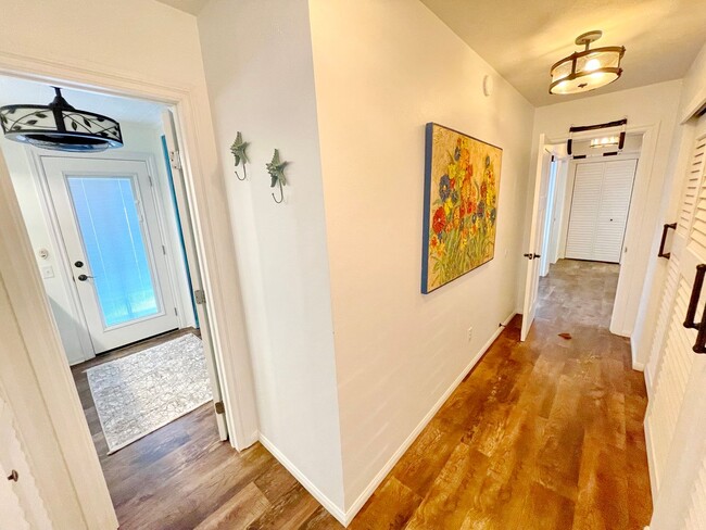 Building Photo - Wailuku Heights Executive Style 3Bed/2Bath Furnished Upstairs Home - Pool w/ cabanas - Most Utili...