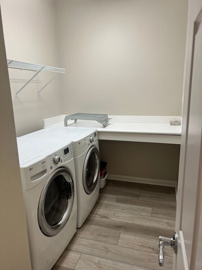 Building Photo - Lovely 3BR Ranch-Style Home in Sun City-Available 12/17/25