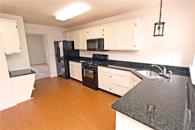 Building Photo - 8705 Lost Valley Dr