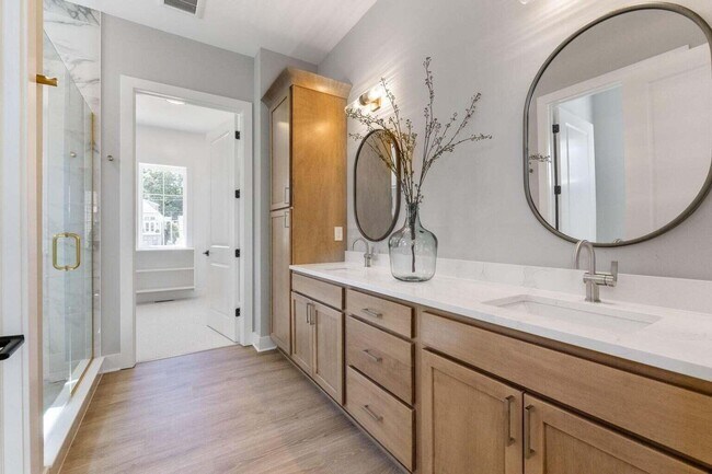 Building Photo - 1474 Dogwood Lp