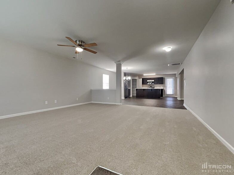 Building Photo - 170 Overcup Ct