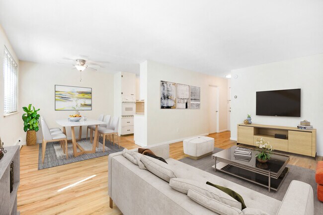 Building Photo - 66 Pearl