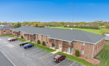 Building Photo - 2 Bedroom Spacious 2nd floor Apartment