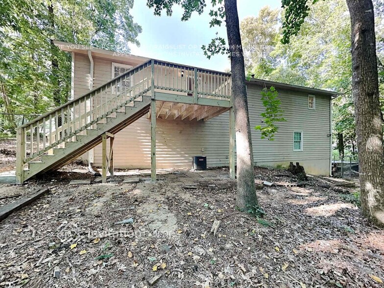 Building Photo - 264 Meek Dr