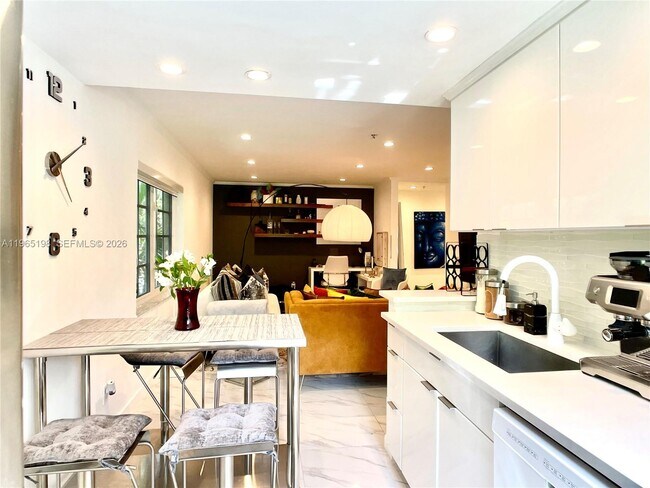 Building Photo - 600 Euclid Ave