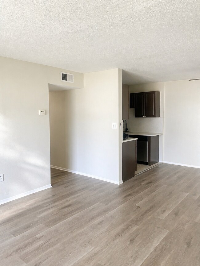 Building Photo - SPACIOUS 2BR CONDO | MOVE-IN READY | LIMITED AVAILABILITY