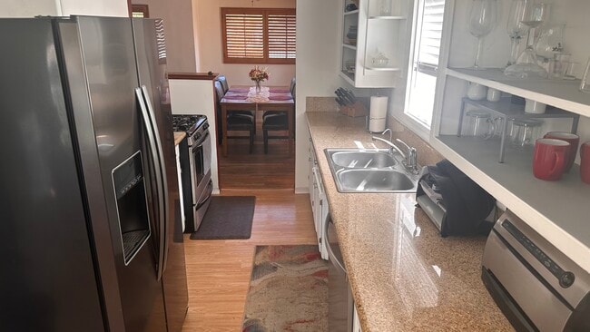 Building Photo - 5965 Wilbur Ave