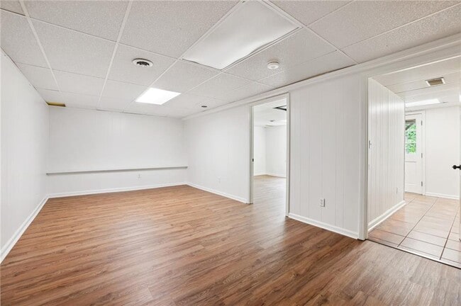 Building Photo - 2063 Six Branches Dr