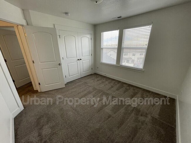 Building Photo - 16092 S Bodmin Way
